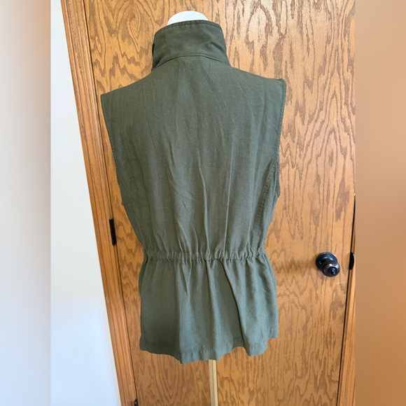 Maurices Olive Green Sleeveless Vest - Picture 6 of 10